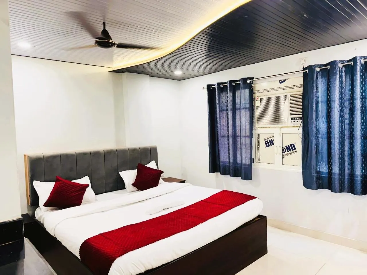 Near Chandghanta Gali Hotel Ganga Heritage Varanasi Indien